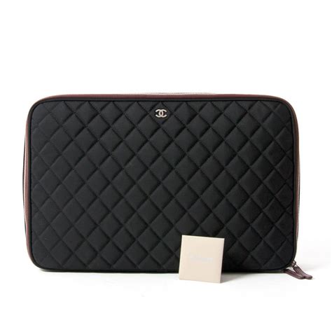 pochette ordinateur chanel|portafoglio chanel.